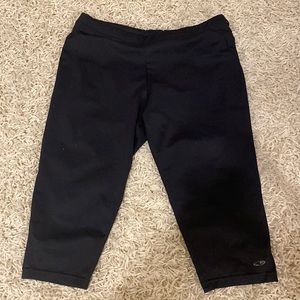 ❤️Champion Capri/knee length capris / great condition. Size medium